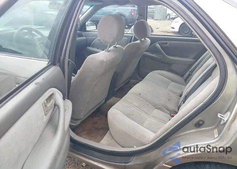 1998 Toyota Camry Le z USA, uszkodzony, nr VIN 4T1BG22K1WU314171